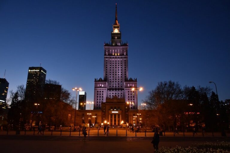 Adwokat w Warszawie – czym się kierować przy wyborze?