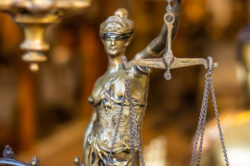 Figurka Temidy z wagą